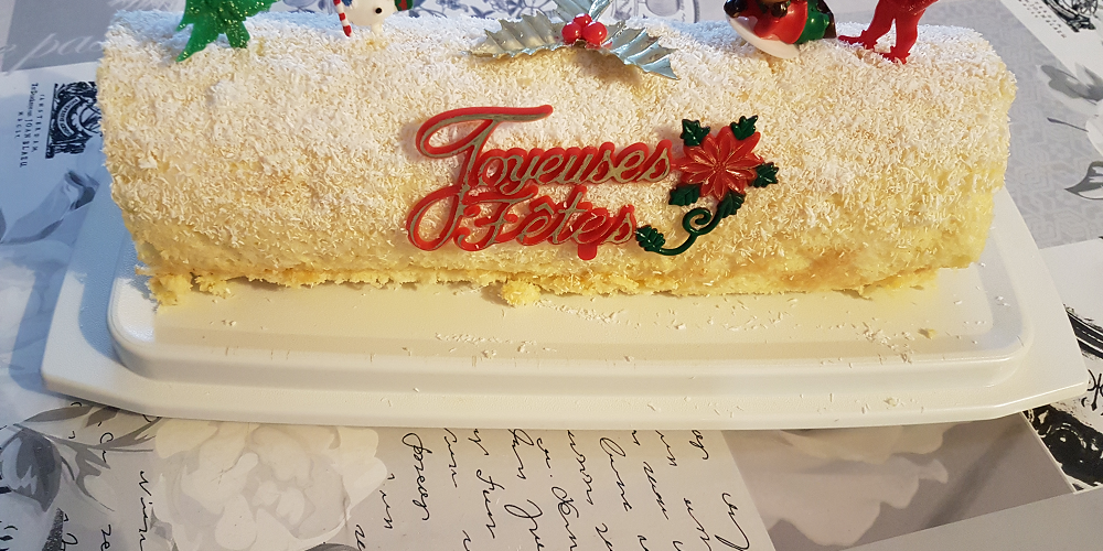 Bûche noix de coco et ananas