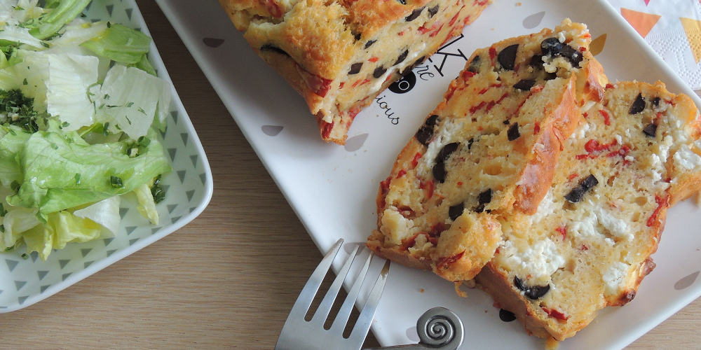 Cake olives, poivron et feta de Lili Joy