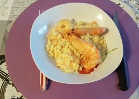 Fusillis au saumon fumé et crevettes