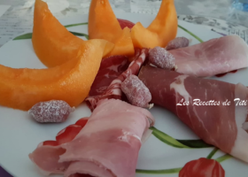 Assiette de jambons et melon