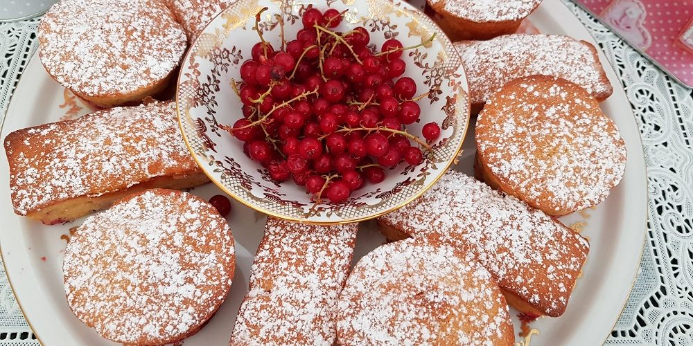 Petits moelleux amande et groseilles