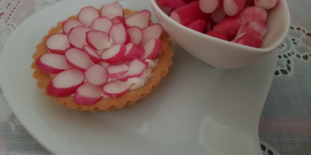 Tartelettes fromage aux noix et radis