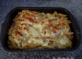 Gratin de penne jambon et fromage à pizza
