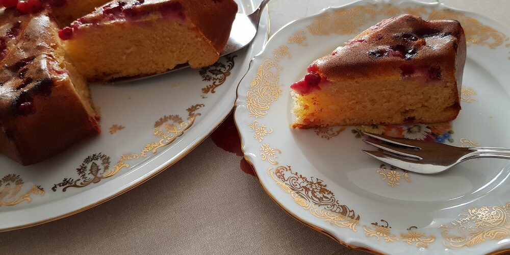 Gâteau lait concentré aux groseilles