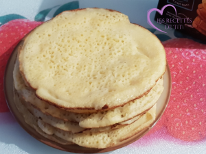 Crêpes mille trous à la béchamel et aux champignons par "Les Recettes de Titi"