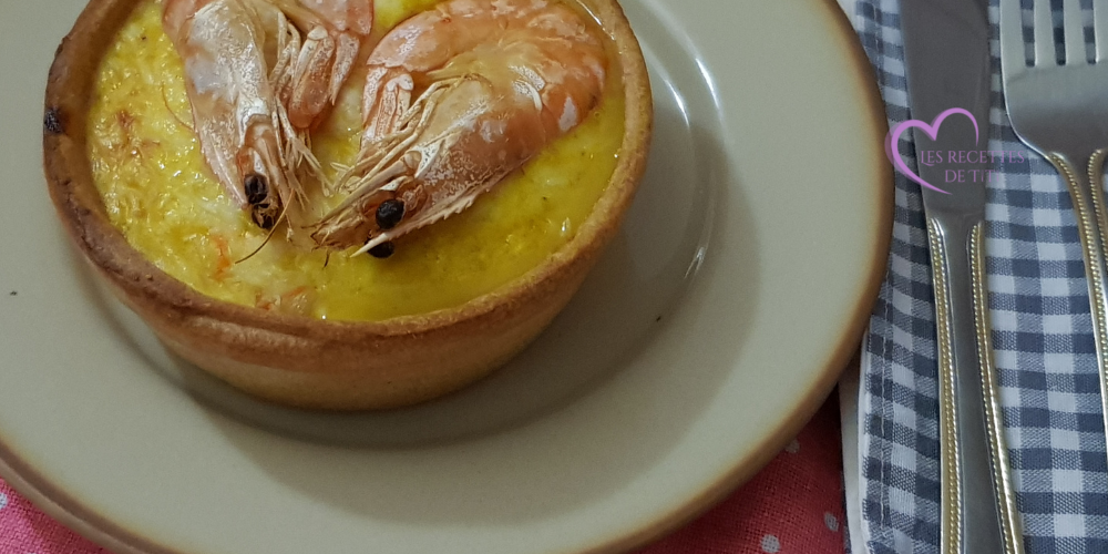 Quiches individuelles aux crevettes et au curry