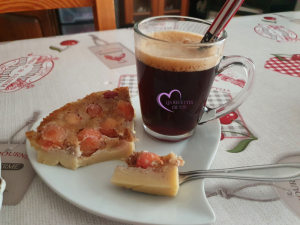 clafoutis aux cerises et à l'amande par "Les Recettes de Titi"