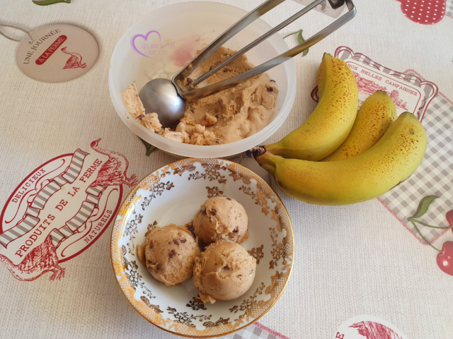 Glace banane et pépites de chocolat par "Les Recettes de Titi"