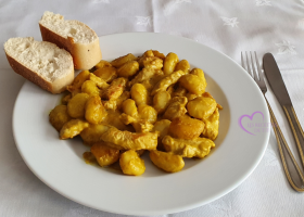 Aiguillettes de dinde crème de coco et curry