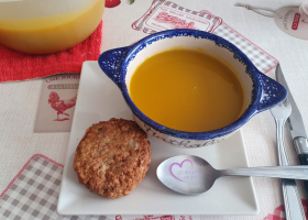 Velouté de courgettes et carottes au cumin