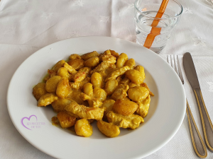 Aiguillettes de dinde crème de coco et curry