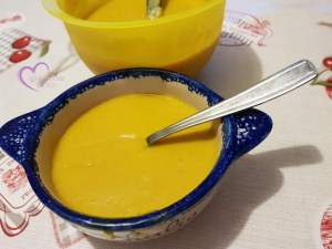 Velouté de citrouille et lentilles corail au curry et à la crème de coco par "Les Recettes de Titi"