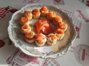 Bouchées feuilletées au kiri et saumon fumé par "les Recettes de Titi"