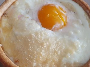 Quiche façon œuf cocotte par "Les Recettes de Titi"