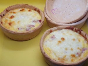 Quiches individuelles aux lardons par "Les Recettes de Titi"