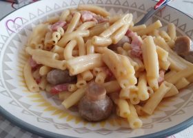 Macaronis à la crème champignons lardons au Cookeo
