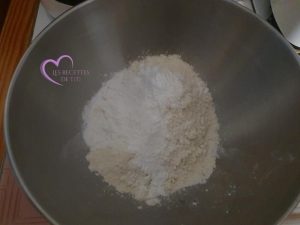 Cake au lait concentré sucré et à la vanille par "Les Recettes de Titi"