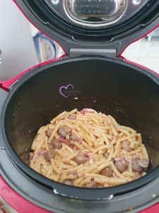 Macaronis à la crème champignons lardons au Cookeo par "Les Recettes de Titi"