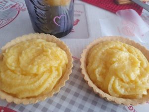 Charlottes et tartelettes citron meringuées par "Les Recettes de Titi"