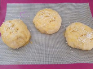 Brioche et ses briochettes au sucre perlé par "Les Recettes de Titi"