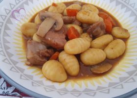 Ragout de porc à ma façon et gnocchis au cookeo