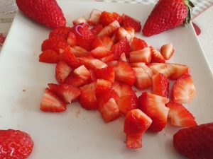 Savarins et charlottes aux fraises par "Les Recettes de Titi"