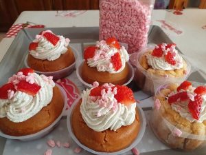 Savarins et charlottes aux fraises par "Les Recettes de Titi"