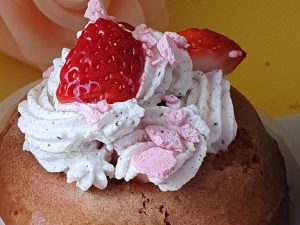 Savarins et charlottes aux fraises par "Les Recettes de Titi"