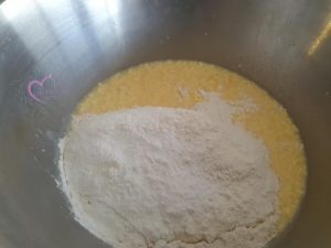 Cake jambon lardons et champignons par "Les Recettes de Titi"