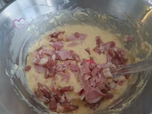 Cake jambon lardons et champignons par "Les Recettes de Titi"