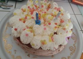 Gâteau anniversaire chantilly choco et nature