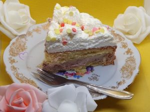 Gâteau anniversaire chantilly choco et nature par "Les Recettes de Titi"