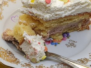 Gâteau anniversaire chantilly choco et nature par "Les Recettes de Titi"