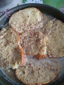 Gâteau de brioche perdue aux noisettes par "Les Recettes de Titi"