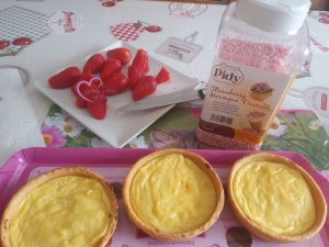 Tartelettes aux fraises et aux pêches au sirop par "Les Recettes de Titi"