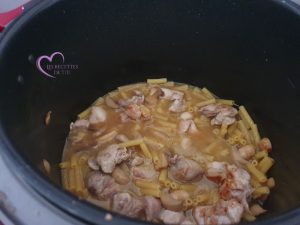 One pot pasta dinde lardons et champignons au Cookeo par "Les Recettes de Titi"