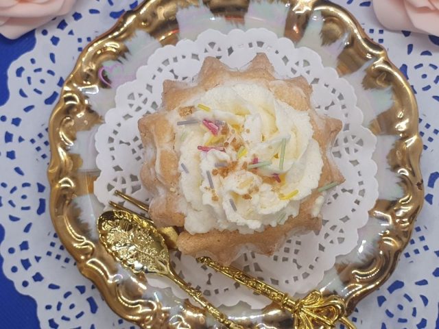 Charlottes et tartelettes aux poires par les "Recettes de Titi"