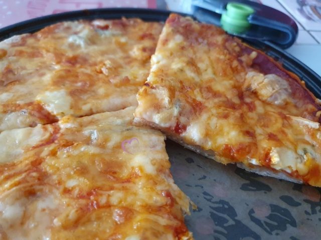 Pizza 4 fromages par "Les Recettes de Titi"