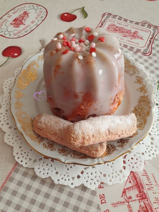Charlotte à la framboise (Octobre Rose) par "Les Recettes de Titi"