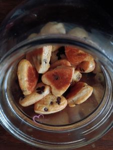 Petits moelleux banane et pépites de chocolat par "Les Recettes de Titi"