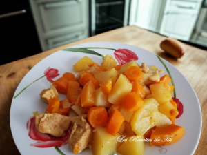 Poulet potiron pommes de terre carottes et curry au Cookeo par "les Recettes de Titi"
