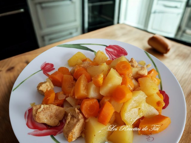 Poulet potiron pommes de terre carottes et curry au Cookeo par "les Recettes de Titi"