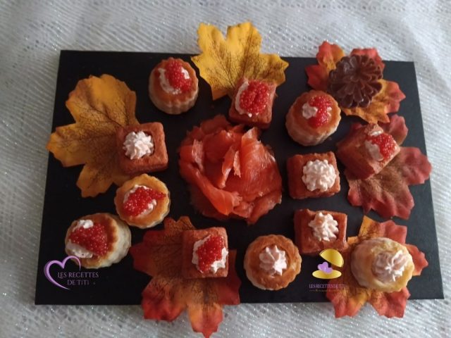 Mini bouchées feuilletées à la truite fumée et au fromage frais "Par les Recettes de Titi"
