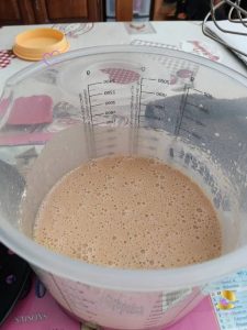 Gâteau moelleux au flan praliné par "Les Recettes de Titi"