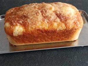 Cake au fromage et aux lardons par "Les Recettes de Titi"